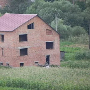 Недостроенный дом возле г.Бережаны в селе Посухив