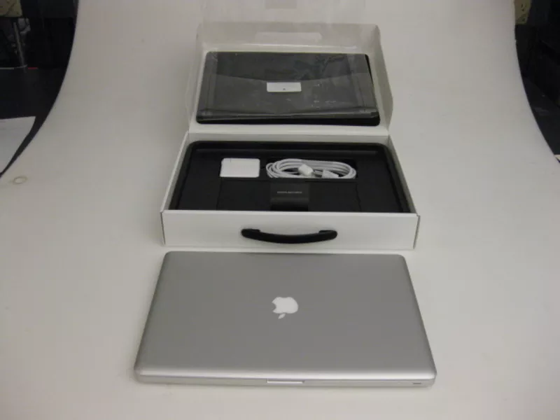 Apple MacBook Pro 17-дюймовый 2, 2 ГГц четырехъядерного процессора Inte 2